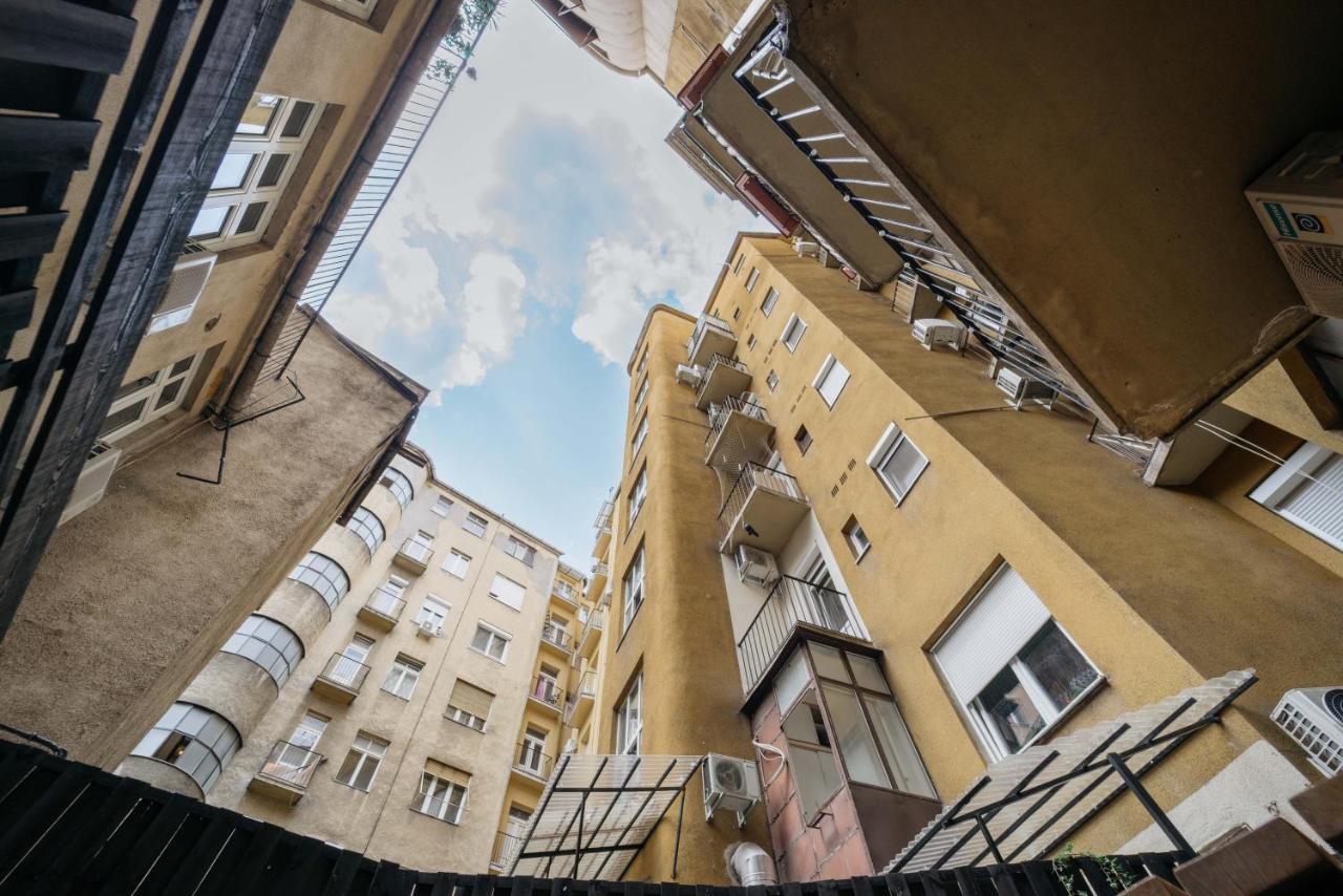 Elephant Studio, Budapest